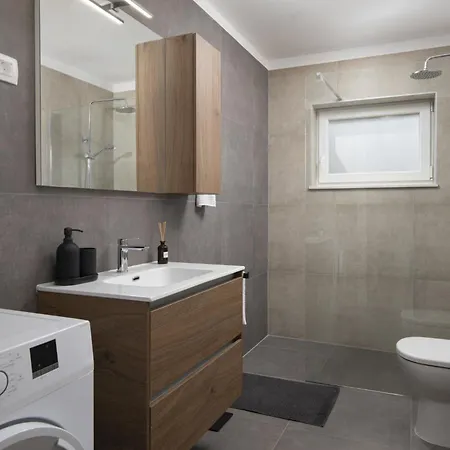 بيت للعطل Ridollin By Interhome *