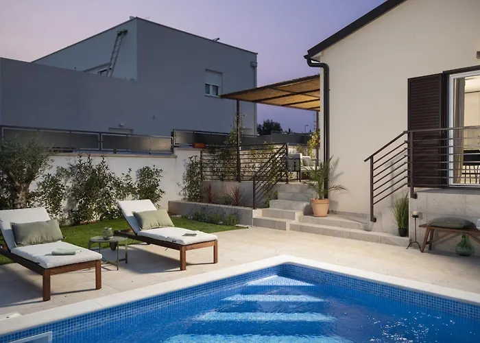 بيت للعطل Ridollin By Interhome